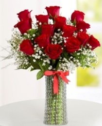10 kırmızı gül cam vazo içerisinde Ankara İnternetten çiçek siparişi